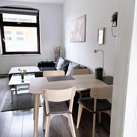 Gemütliche Altbauwohnung Nahe Veltins-arena Apartamento *