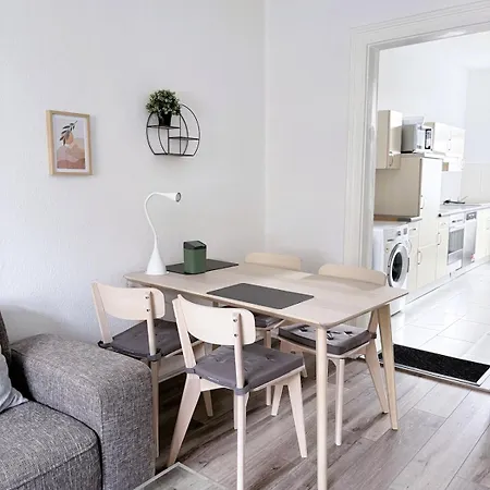 Gemuetliche Altbauwohnung Nahe Veltins-arena Apartman *